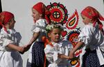 Mezinárodní folklorní festival Písní a tancem