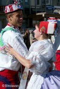 Podlužácký kroj